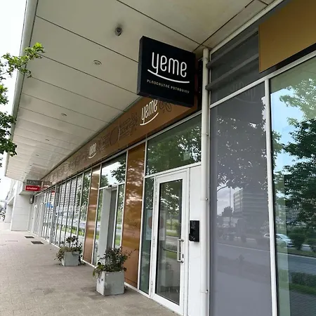 Apartamento 3 Apartment, Terrace, New Building, Old Bratislava