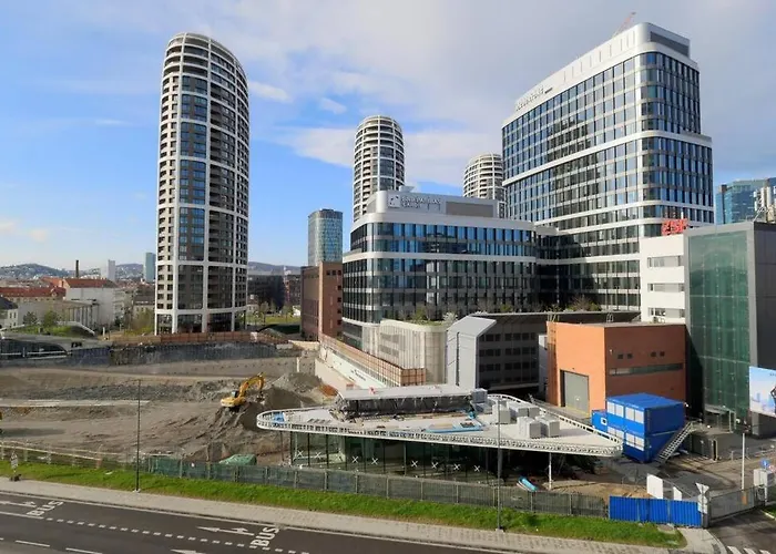 Appartement 3 Apartment, Terrace, New Building, Old