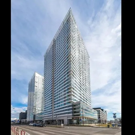 3 Apartment, Terrace, New Building, Old Appartamento Bratislava
