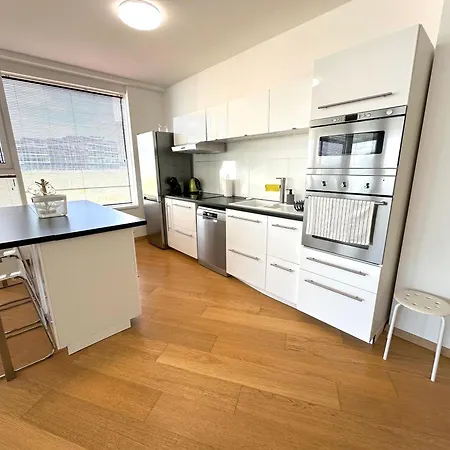 Appartamento 3 Apartment, Terrace, New Building, Old *