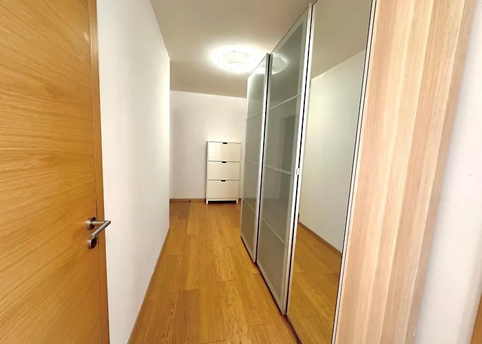 Appartement 3 Apartment, Terrace, New Building, Old